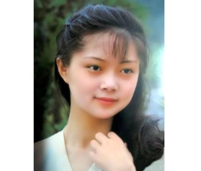 87央视版电视剧《红楼梦》金陵十二钗里,张莉扮演的薛宝钗相当成功.