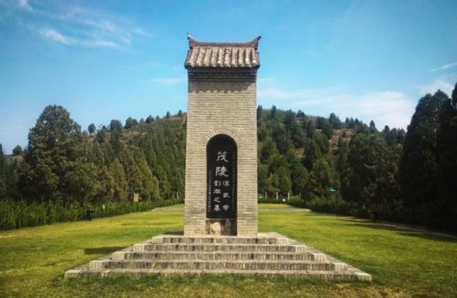 这座汉代陵墓中最为高大雄伟的帝陵,在汉武帝生前就开始修建了,造陵