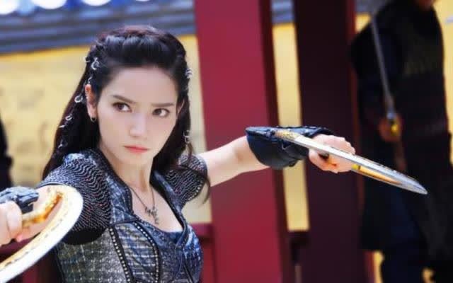 搭档杨幂张彬彬刘芮麟暴风眼来袭代斯千古玦尘待播与许凯合作