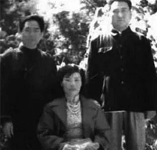 32年前,此女在山东效仿武则天建"大圣王朝",还纳4个男子为妃