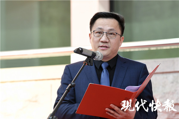 南京一中新校长亮相,开学典礼和学生分享"成为更高段位的学习者"