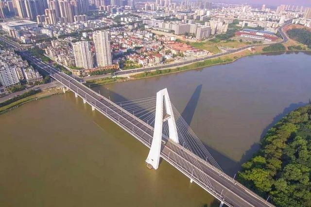 崇义县人口_崇义县地图(2)