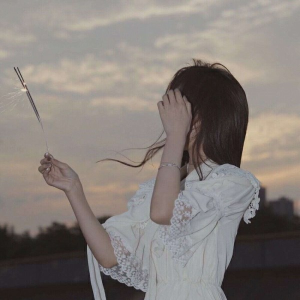 如影随形女生头像