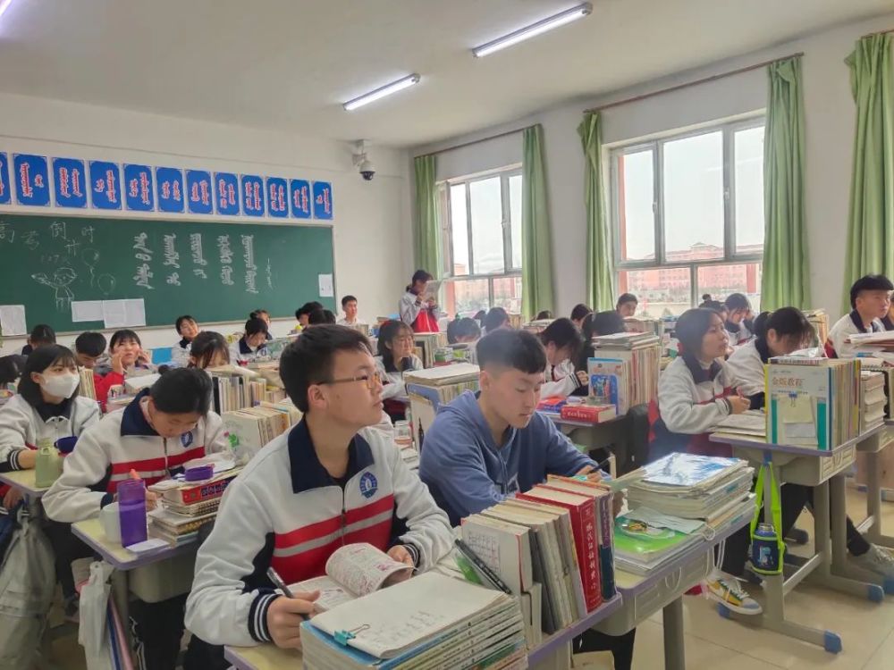 【关注】奈曼旗蒙古族中学:学好国家通用语言文字 为学生搭建更广阔的