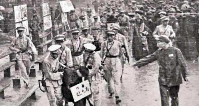 1950年,一位饭店老板被逮捕入狱,后被直接枪毙,此人是