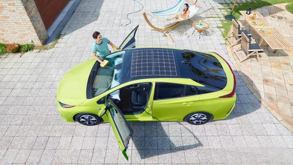 男子造出"太阳能汽车",速度比电动车还快,网友:高手都