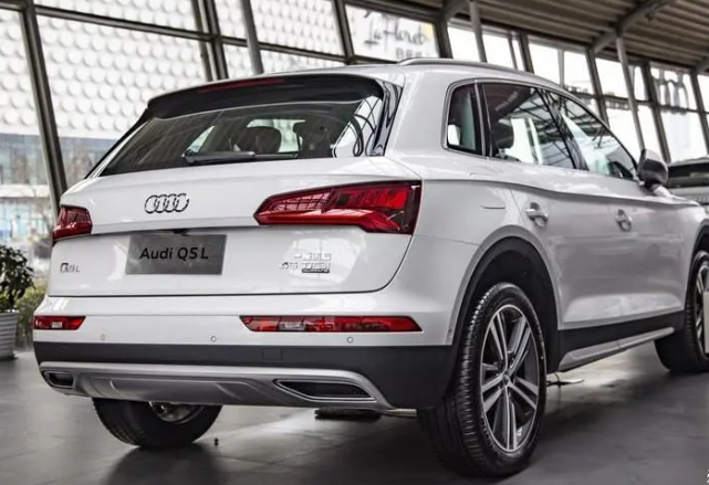 全新奥迪q5l