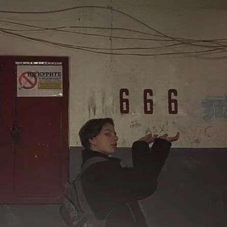高级感且有个性的微信背景图