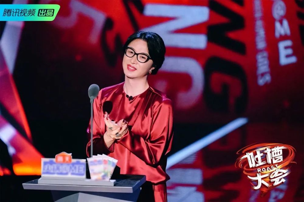 来自文化人的吐槽"暴击" 丨许知远综艺首秀