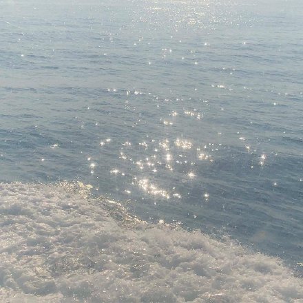 "向往大海简短治愈文案"