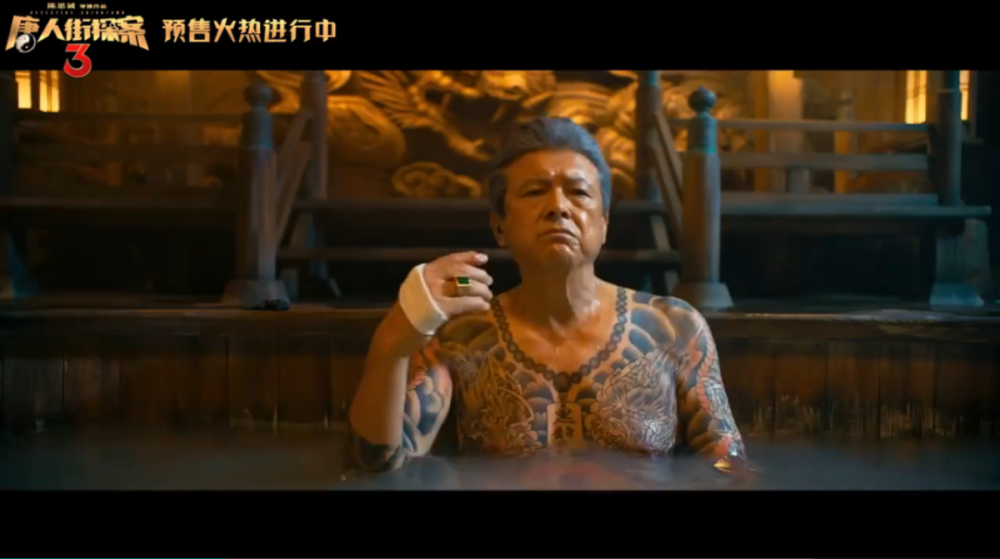 既然是《唐人街探案》,那剧中必然要出现唐人街的画面.