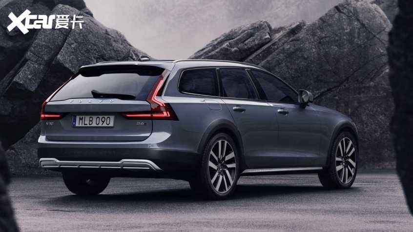 现如今在售的沃尔沃v90 cross country和v60两款旅行车,在设计上相较