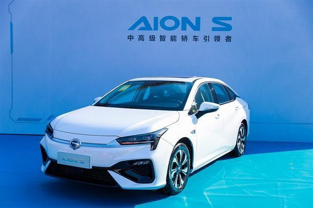 广汽新能源去年从广汽传祺独立出来,说明广汽集团非常重视新能源汽车