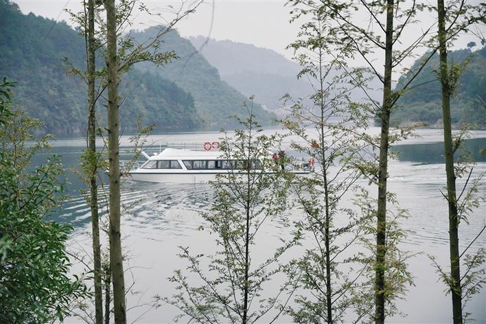 长潭岗峡谷河湖游度假村——面朝山水 春暖花开