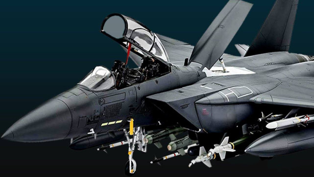 美军新款f15首飞,无论战力和价格都直逼f35,预计五年内列装76架
