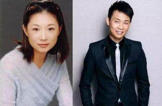 经过一段时间的接触之后,张译也越发的爱上了钱琳琳,于是就向她表白