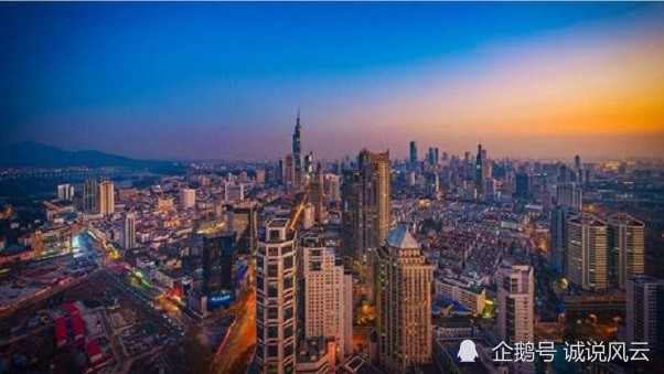 苏州历年gdp_苏州gdp突破2万亿图片