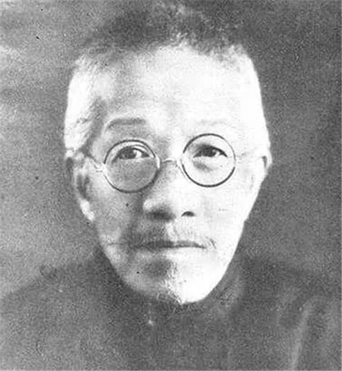 两位女学生都过得不好,而黄侃也没能长寿,他喜欢饮酒,1935年,因饮酒