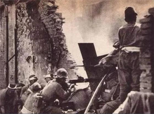 1944年,衡阳保卫战打得激烈,为何在一个地方中日士兵互不开枪?