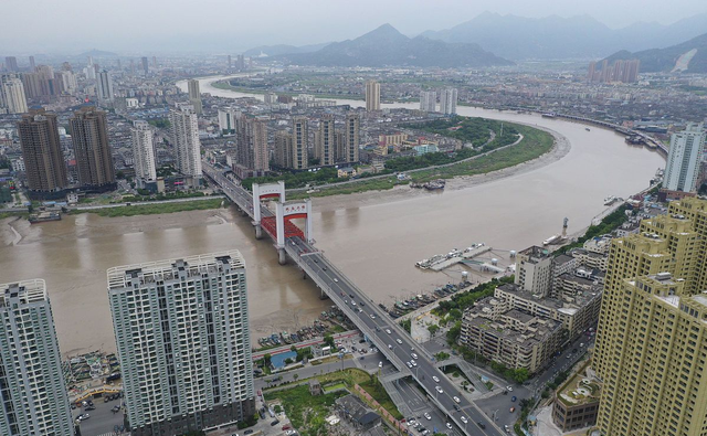 原苍南gdp_苍南女民警尸体图片(2)