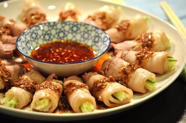 川菜经典凉菜:蒜泥白肉,很多人都做错了,揭秘正宗做法