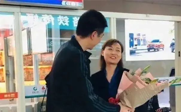 她老公是女排郎平接班人安家杰国家队幕后功臣为爱牺牲良多