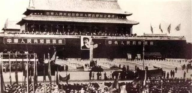 新中国成立有多少人口_中国有多少人口(3)
