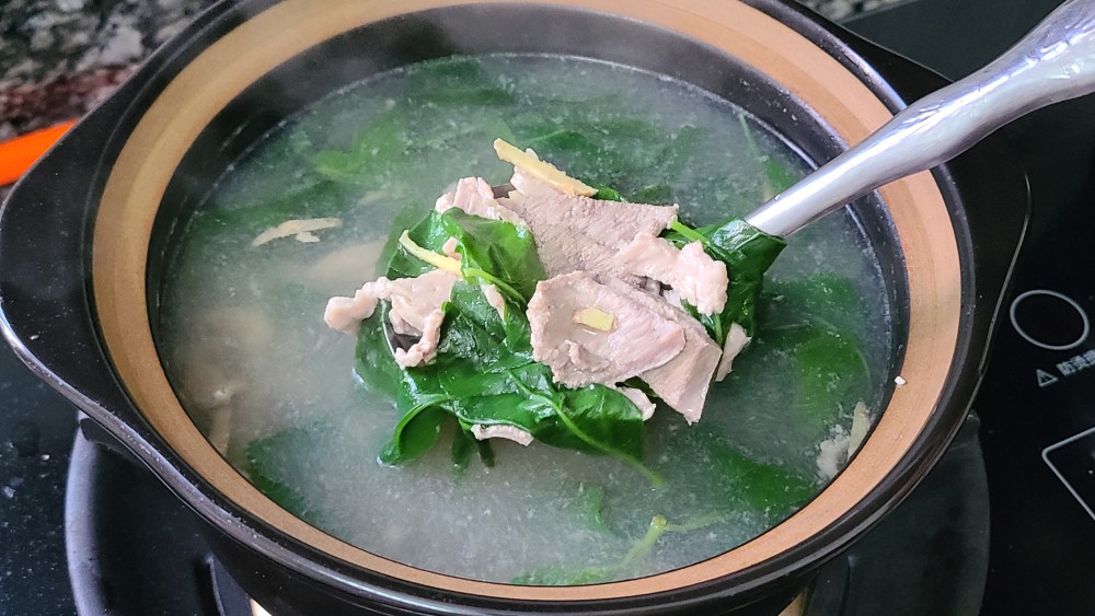 猪杂汤的做法,清淡又好吃的一道广东美食,不油不腻味道好