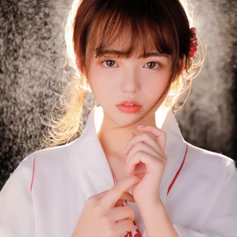 女生头像|白月光与朱砂痣