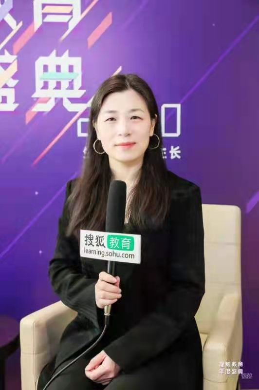 06 走近燕兴国际 当问及燕兴国际教育是怎样一家企业时,张小燕娓娓道