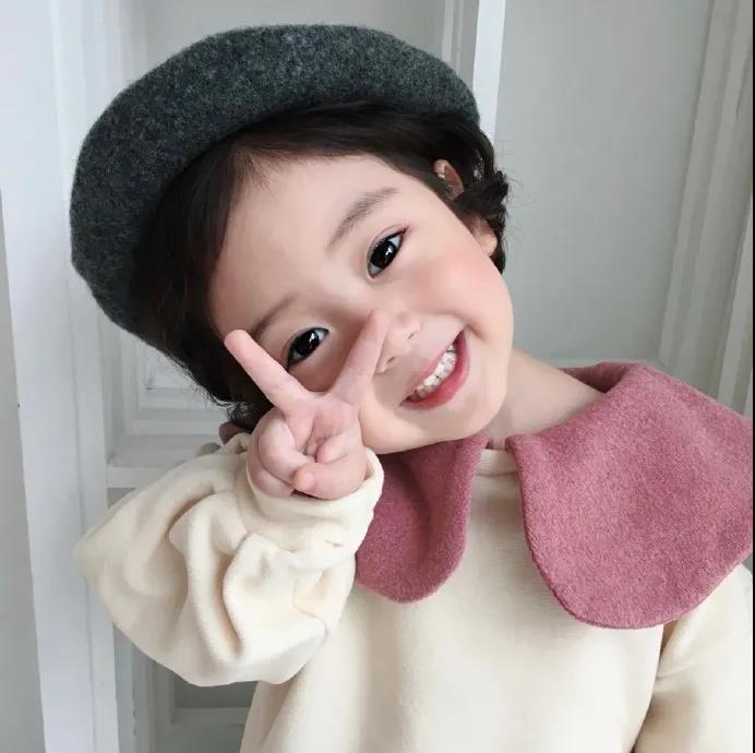 小孩子的可爱头像令人眼前一亮的发圈文案