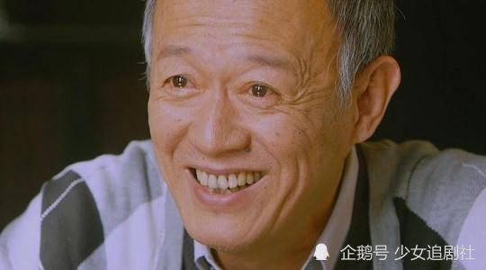 老戏骨娶22岁学生,60岁喜得龙凤胎,70岁高龄为赚奶粉钱不敢休息