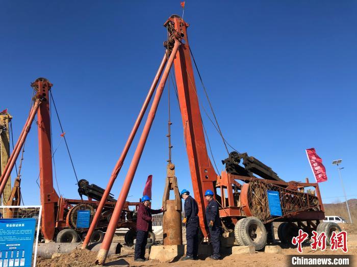 辽宁阜新至内蒙古自治区奈曼旗高速公路项目已在阜新正式开工建设,该