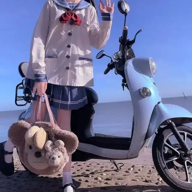 风格女头0224蓝色系真人系部位女生头像