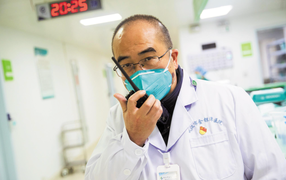 百岁中医太姥爷的推拿艺术——曾外孙的成长记忆