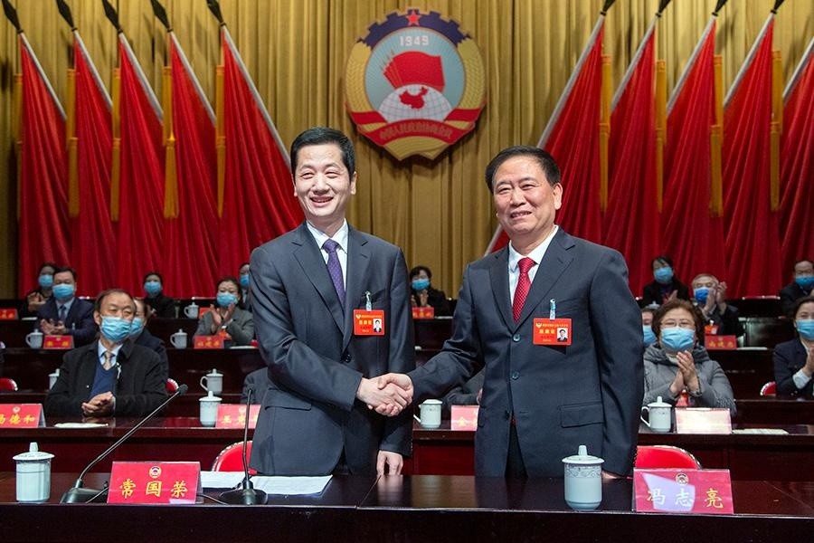 冯志亮当选市政协主席