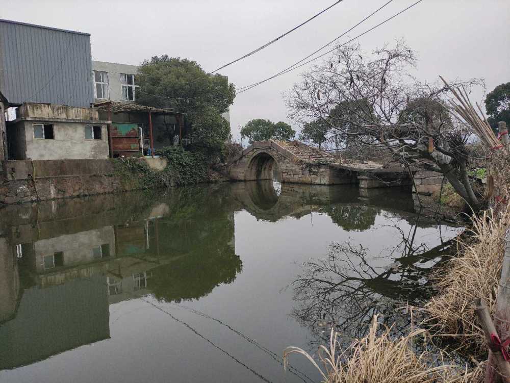宁波五乡镇后塘河上最古老的桥梁"斗门桥"