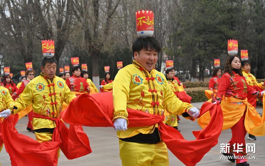 山西武乡:传统社火闹元宵