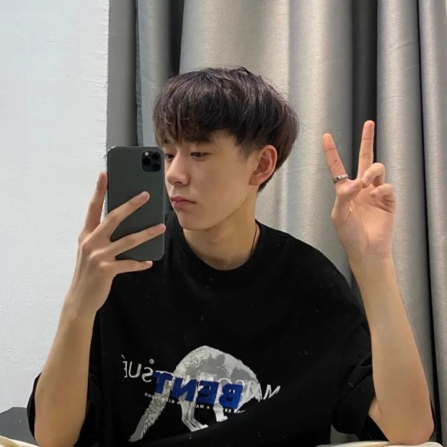 10款超帅男生发型,总有一款适合你!