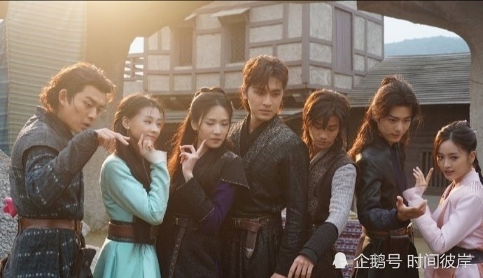 "史兰客七怪"肖战,吴宣仪,高泰宇,刘美彤,刘润南,丁笑滢,敖子逸摆出