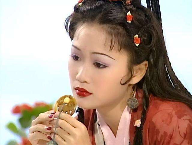 tvb4位古装女神梁小冰蔡少芬陈法蓉朱茵你最爱哪个