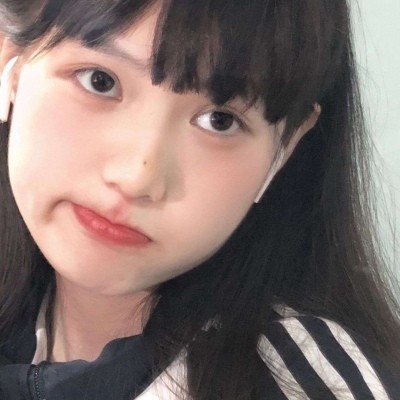 笨笨憨憨的女生头像