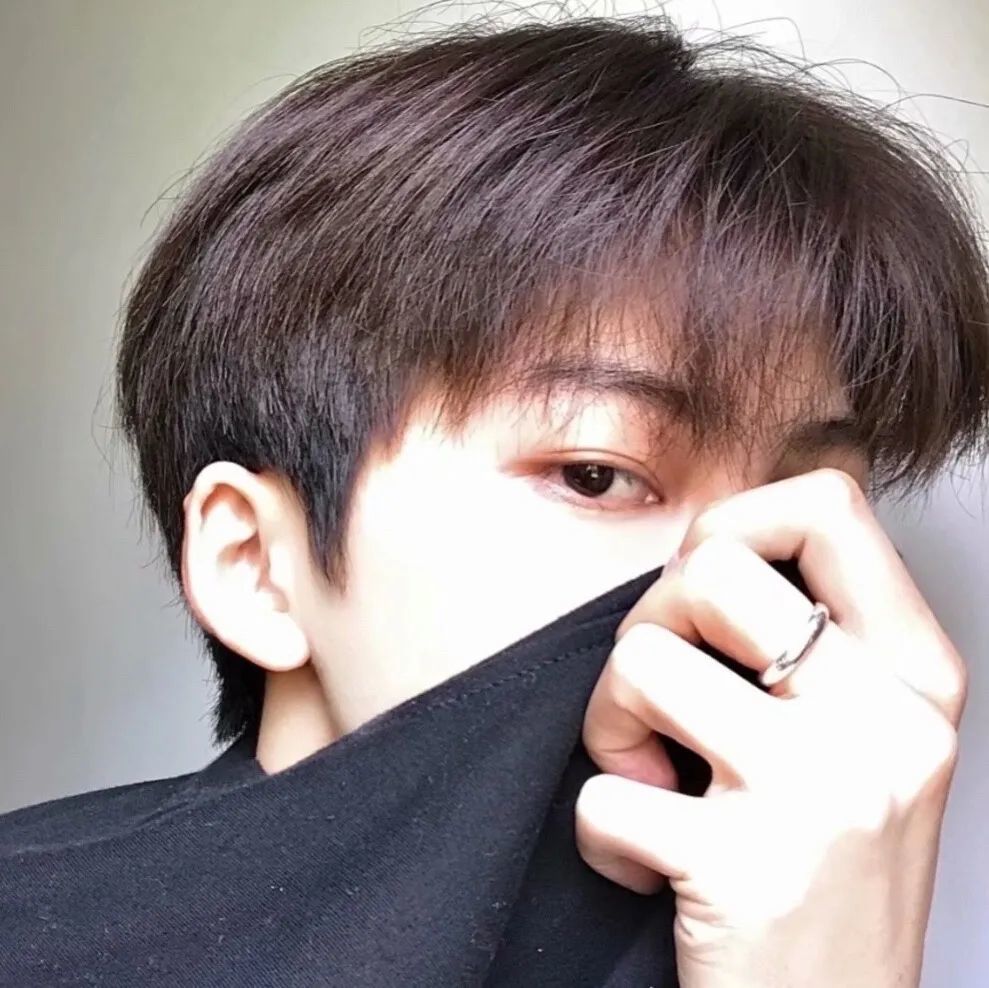 男生头像 | 生活不顺心情不好还可以来找我