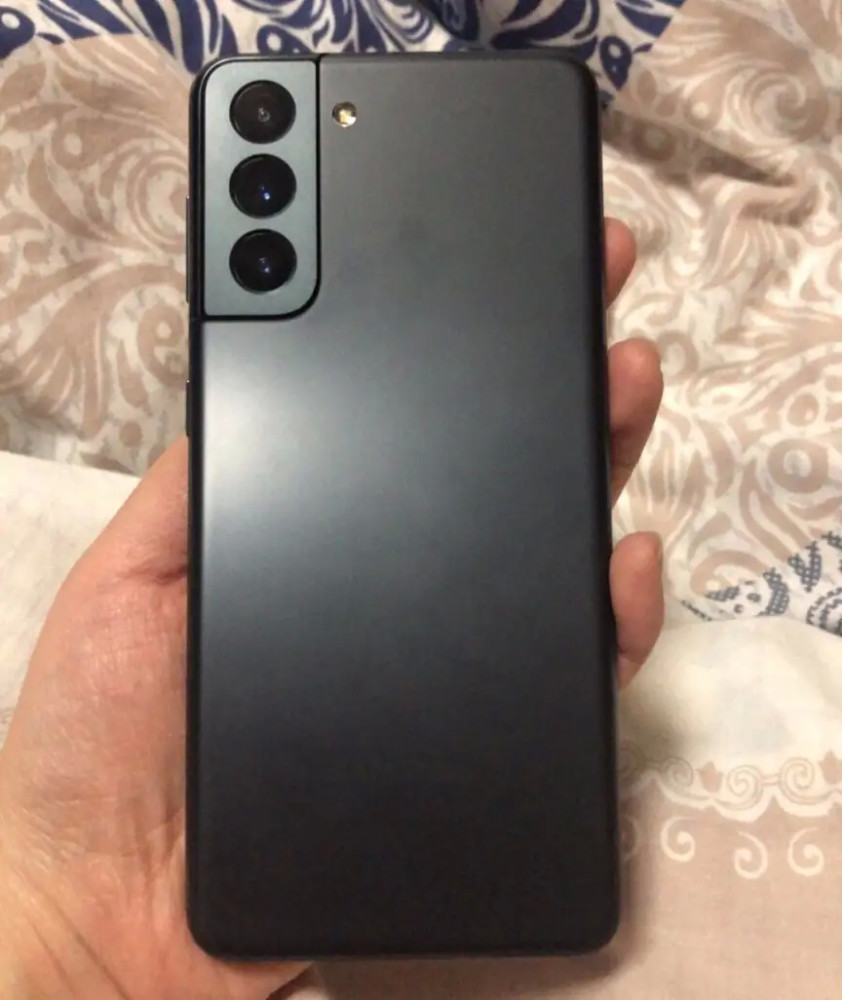 三星galaxy s21测评体验:轻巧小巧手感,配置强