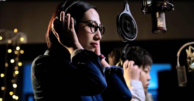 姚希、徐灏原新歌MV《青春成诗》全国首发