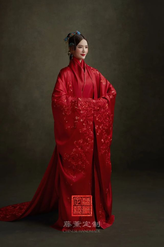 城中好大袖,四方全匹帛|藤薰定制十里桃花纹汉制婚服赏析
