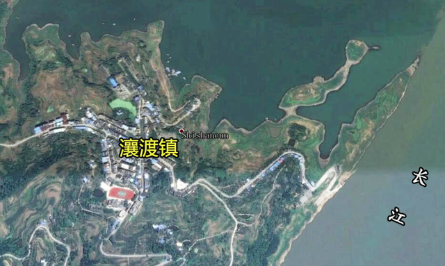 万州区一个小镇,位于长江边,是"重庆最美宜居小镇"之一