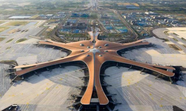北京大兴机场高速"通车了,新国门第一路,南五环20分钟到机场