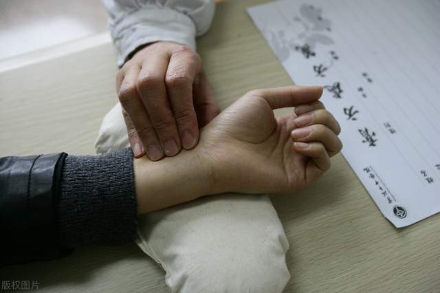 喜脉到底是什么样子的?中医真能号脉断出女人是否怀孕吗?_腾讯新闻