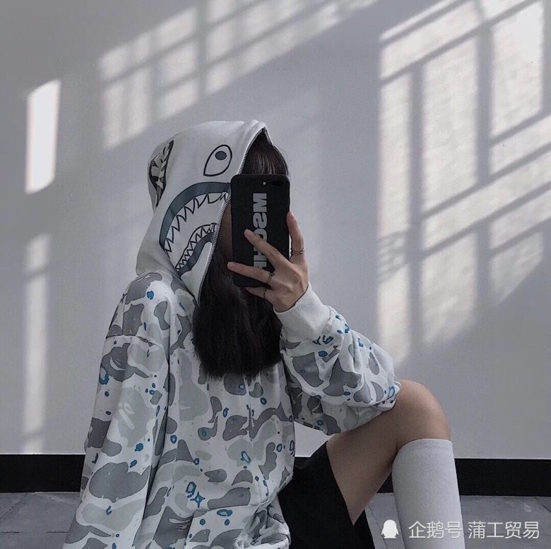 bape camo shark经典款鲨鱼星空夜光卫衣外套